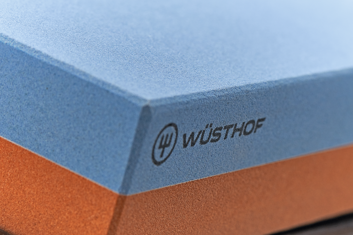 Whetstone J 1000 / 3001 incl. non-slip Holder with dual grit sharpening surfaces in blue and orange for precision honing of WÜSTHOF forged kitchen knives.